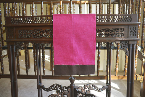 Multicolor Hemstitch Guest Towel. Pink Peacock & Fudge border - Click Image to Close